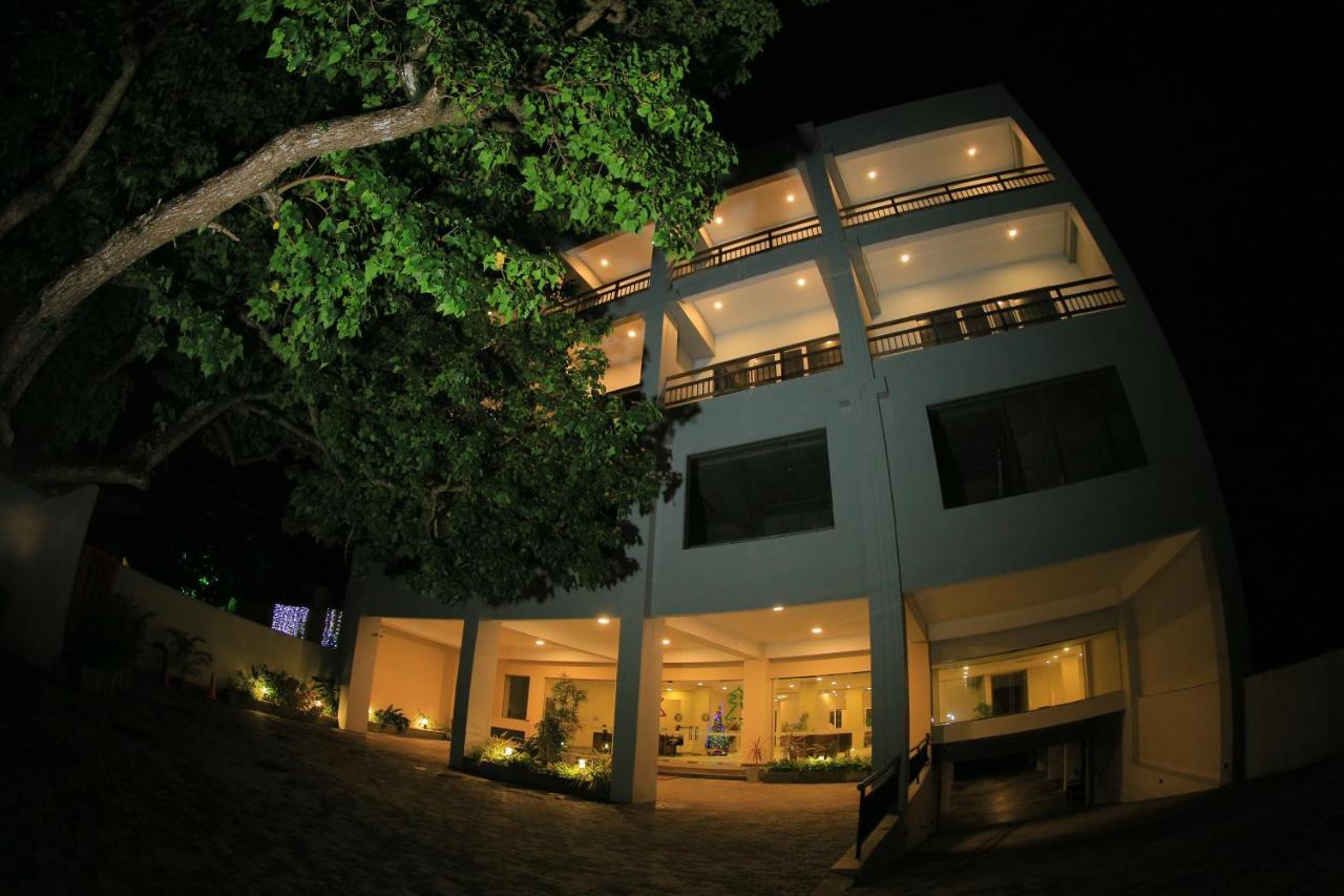 Hotel Refresh Blue 히카두와 외부 사진